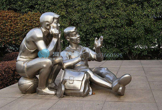 如何判斷河南不銹鋼材質制制作的人物雕塑好不(圖1) 如何判斷河南不銹鋼材質制制作的人物雕塑好不(圖1)