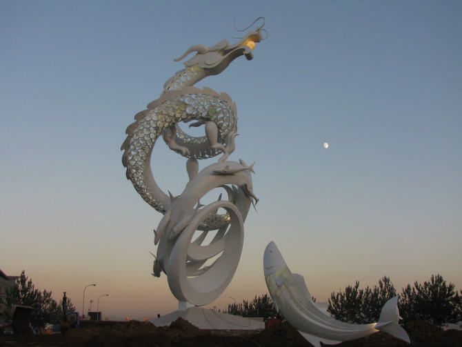 河南不銹鋼雕塑作用適合哪種環(huán)境中應(yīng)用(圖1) 河南不銹鋼雕塑作用適合哪種環(huán)境中應(yīng)用(圖1)