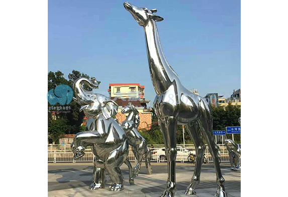 河南不銹鋼雕塑的底座有什么作用(圖1) http://m.ywsgjj.cn/